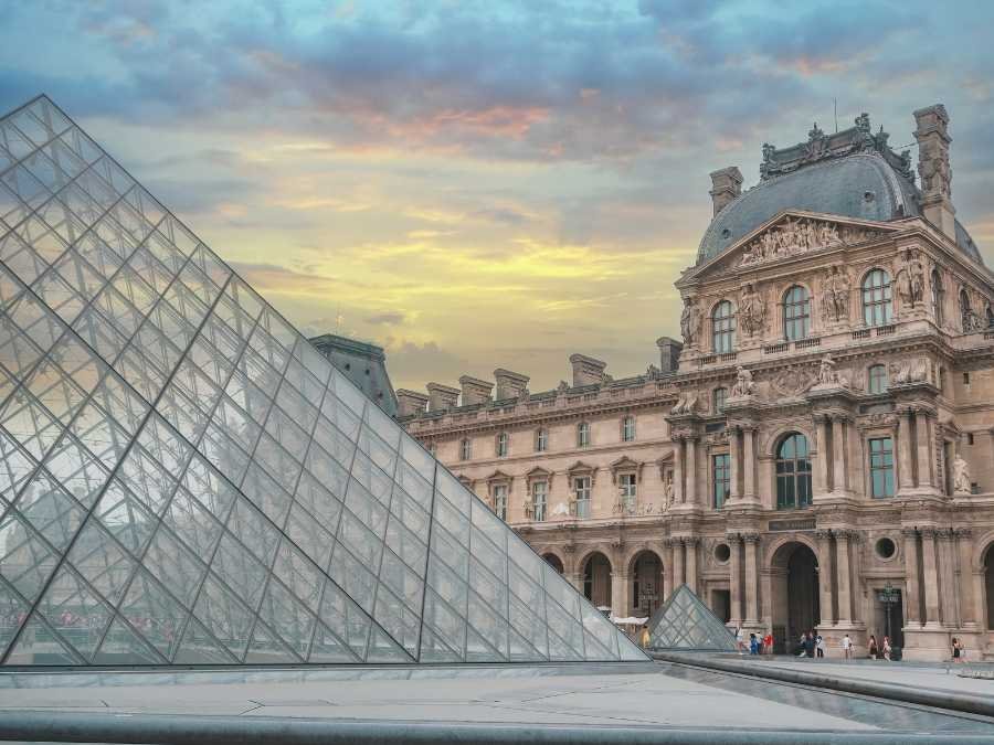卢浮宫 Louvre Museum